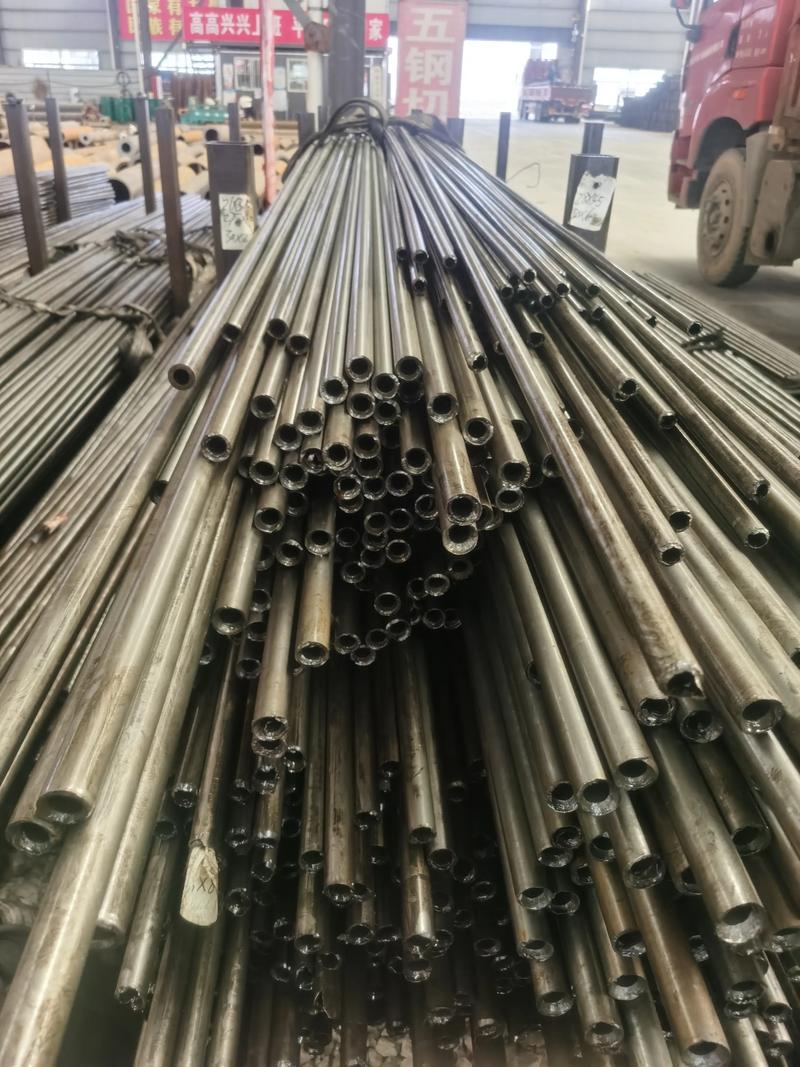 呼倫貝爾地區(qū)8163無(wú)縫鋼管切割零售價(jià)格分析